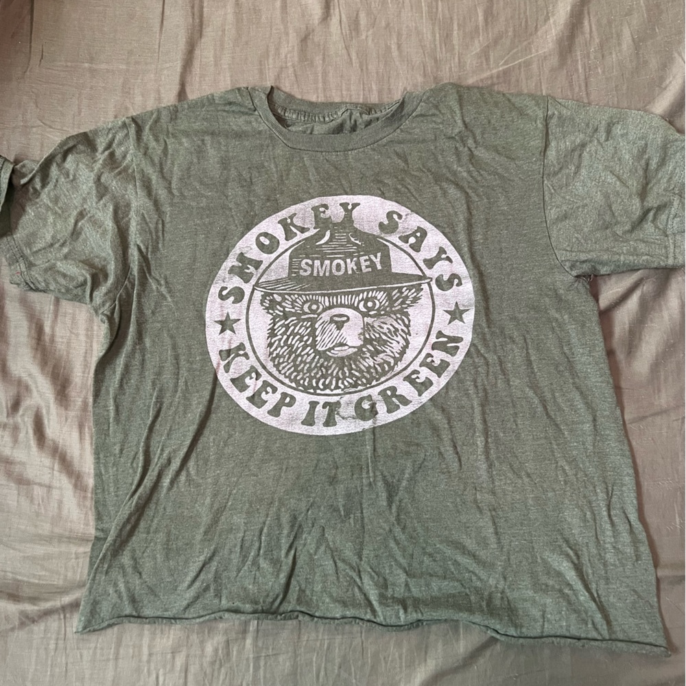 Smokey says keep is green tshirt M